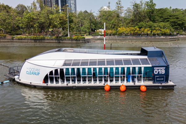 THE OCEAN CLEANUP, CELEBRATES THE OFFICIAL DEPLOYMENT OF ITS CLEANUP TECHNOLOGY IN THAILAND