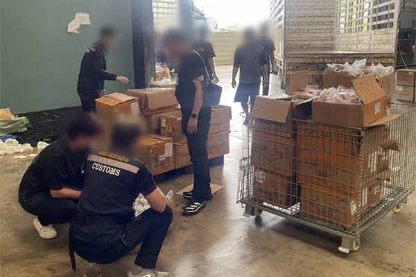 Over 7,000 counterfeit Epson ink bottles seized by Thai Customs Epson Southeast Asia reinforces anti-counterfeit commitment to protect consumers