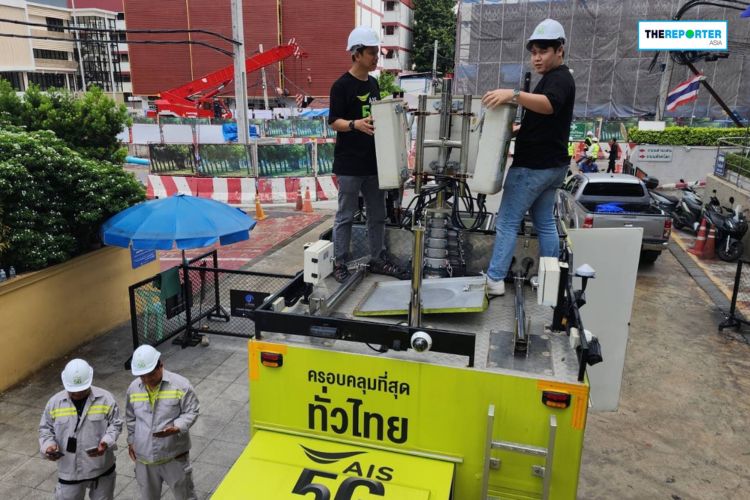 AIS Deploys Mobile Network to Manage Bangkok Road Collapse Crisis