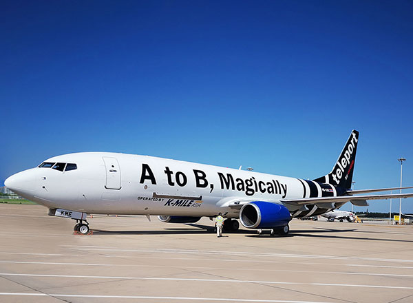 เทเลพอร์ต เปิดตัวเครื่องบินขนส่งสินค้าลำแรกแบบ 737-800