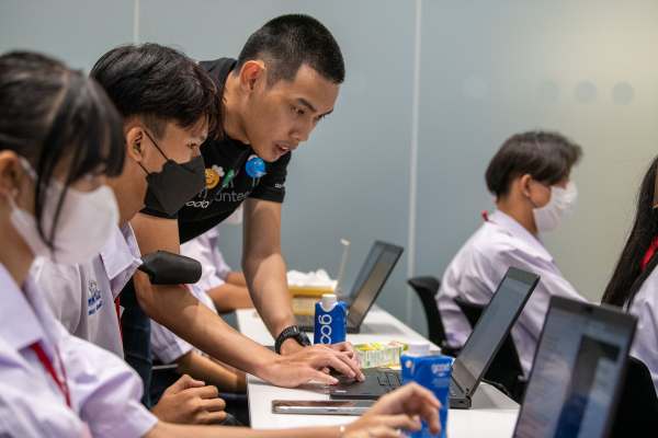 อโกด้า จับมือ กทม. เปิดตัวโครงการ ‘Agoda Tech Day Camp’