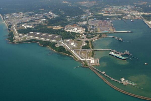เมื่อโรงงานก๊าซ MLNG วัย 42 ปี ขับเคลื่อนด้วย 5G, AI และกองทัพรถ EV