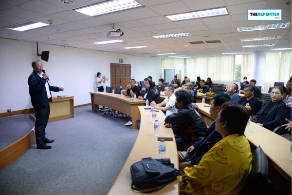 สกพอ. เปิดเวทีรับฟังเสียงชาวปราจีนฯ ศึกษาขยายพื้นที่ อีอีซี