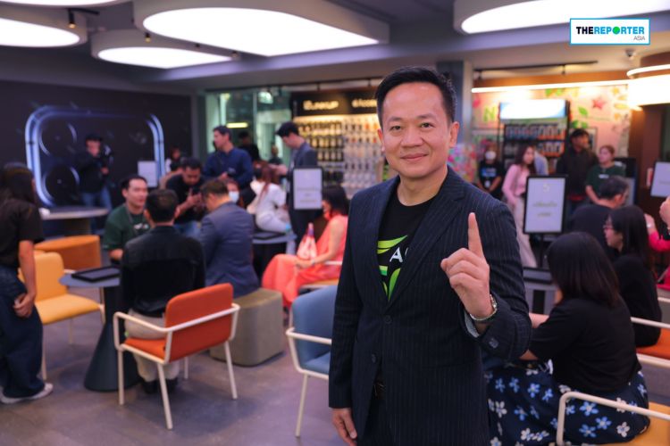 AIS เปิดโมเมนต์ประวัติศาสตร์! ส่งมอบ iPhone 17 คนแรกของเอไอเอส