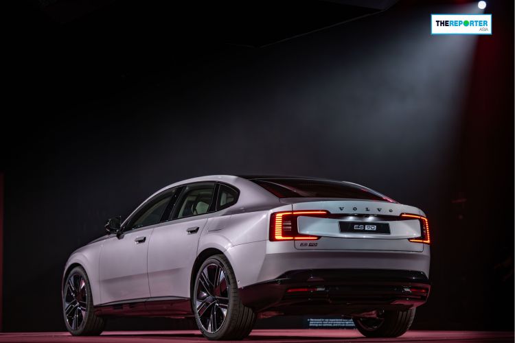 Volvo ES90