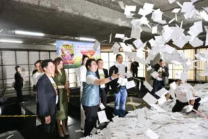 ไปรษณีย์ไทยจับมือไทยรัฐแจกโชคใหญ่ 12 ล้านฉลองเชียร์บอลโลก