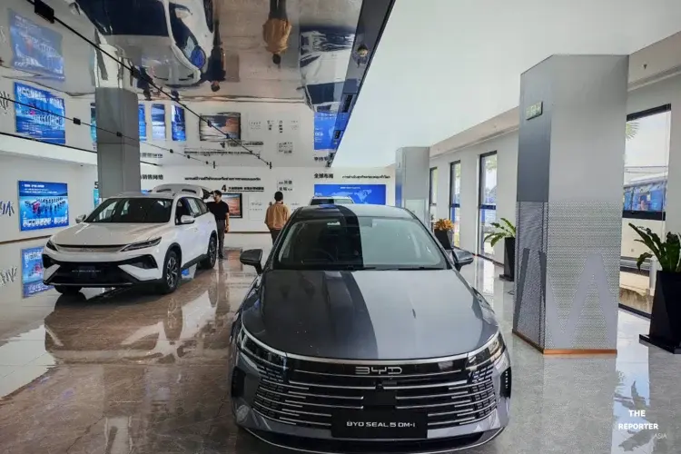 BYD จับมือเรเว่ ฉลองผลิตรถยนต์ไฟฟ้าทะลุแสนคันในไทย