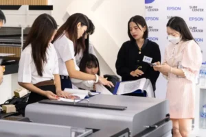 เอปสันจับมือสยามเซ็นเตอร์ปีที่ 3 หนุนยังก์ดีไซเนอร์ไทยสู่เวทีแฟชั่น